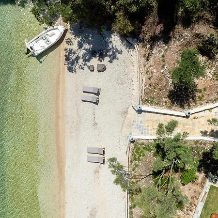 Sea Whisper Beachfront Reached Only By Boat Villa Mikros Gialos
