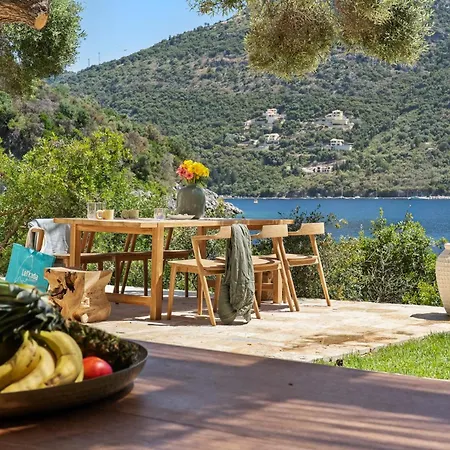 Sea Whisper Beachfront Reached Only By Boat Villa Mikros Gialos